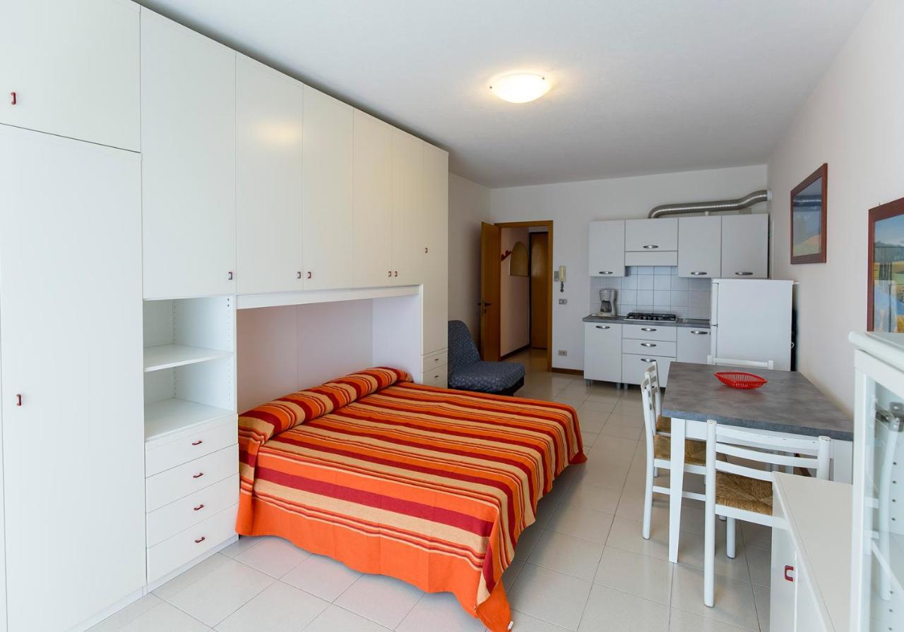 Apartament Apartament With Swimming Pool Caorle Zewnętrze zdjęcie