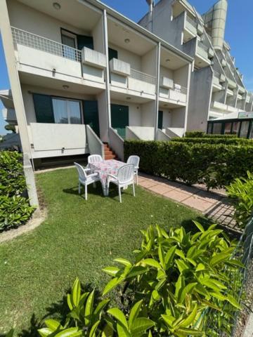Apartament Apartament With Swimming Pool Caorle Zewnętrze zdjęcie