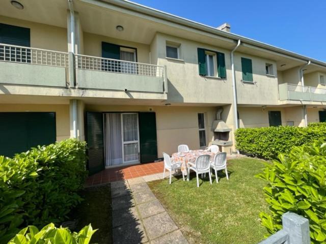 Apartament Apartament With Swimming Pool Caorle Zewnętrze zdjęcie